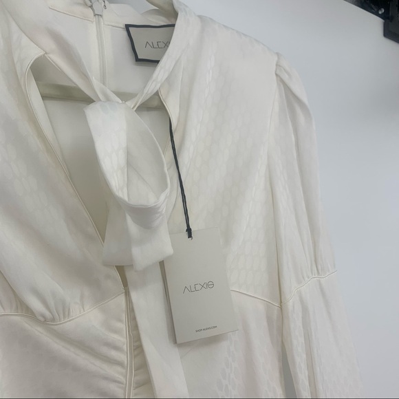 NEW Alexis Lindon Long Sleeve Dress in Geo White Print Size Small - Picture 5 of 9